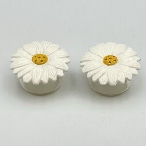Vintage Jaydon Inc Plastic White Daisy Flower Miniature Salt & Pepper Shakers